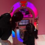 Liza Soberano Instagram - Serving looks and scoops 🍦 @museumoficecreamsg