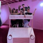 Liza Soberano Instagram - Serving looks and scoops 🍦 @museumoficecreamsg