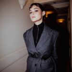 Liza Soberano Instagram - Kickstarting Milan fashion week with @prada 🖤 #PradaSS24 @louislane7 @mickeysee @renzpangilinan Milan, Italy