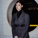 Liza Soberano Instagram - Kickstarting Milan fashion week with @prada 🖤 #PradaSS24 @louislane7 @mickeysee @renzpangilinan Milan, Italy