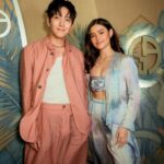 Liza Soberano Instagram - Under the sun and in the moonlight with @giorgioarmani 🪷 Wearing a silk ensemble from the #GiorgioArmaniMare collection ✨ @makeupbytanyaong @kimweeebol_ @carelessph Singapore