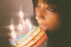 Liza Soberano Instagram - They say “You can’t have your cake and eat it too” but life is short so watch me try. Here’s to 26!! 

Been holding on to these amazing concept photos I shot with the incredible @shairaluna a year ago. We were even joking about using them for my 26th birthday post. Jokes on you team, I can finally put these to good use!!! Haha. Thank you everyone for the loving messages. Grateful for everyone who makes me feel special by showing their love and support today and everyday! 🤍

(Please don’t take the 🖕 too seriously. Just channeling the Tumblr girl angst we all have inside us 😂)

@shairaluna 
@justine_arcegabumanlag 
@antheabueno 
@hairbybrentsales 
@stylizedstudio