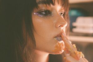 Liza Soberano Instagram - They say “You can’t have your cake and eat it too” but life is short so watch me try. Here’s to 26!! 

Been holding on to these amazing concept photos I shot with the incredible @shairaluna a year ago. We were even joking about using them for my 26th birthday post. Jokes on you team, I can finally put these to good use!!! Haha. Thank you everyone for the loving messages. Grateful for everyone who makes me feel special by showing their love and support today and everyday! 🤍

(Please don’t take the 🖕 too seriously. Just channeling the Tumblr girl angst we all have inside us 😂)

@shairaluna 
@justine_arcegabumanlag 
@antheabueno 
@hairbybrentsales 
@stylizedstudio