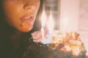 Liza Soberano Instagram - They say “You can’t have your cake and eat it too” but life is short so watch me try. Here’s to 26!! 

Been holding on to these amazing concept photos I shot with the incredible @shairaluna a year ago. We were even joking about using them for my 26th birthday post. Jokes on you team, I can finally put these to good use!!! Haha. Thank you everyone for the loving messages. Grateful for everyone who makes me feel special by showing their love and support today and everyday! 🤍

(Please don’t take the 🖕 too seriously. Just channeling the Tumblr girl angst we all have inside us 😂)

@shairaluna 
@justine_arcegabumanlag 
@antheabueno 
@hairbybrentsales 
@stylizedstudio