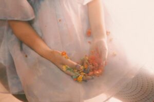 Liza Soberano Instagram - They say “You can’t have your cake and eat it too” but life is short so watch me try. Here’s to 26!! 

Been holding on to these amazing concept photos I shot with the incredible @shairaluna a year ago. We were even joking about using them for my 26th birthday post. Jokes on you team, I can finally put these to good use!!! Haha. Thank you everyone for the loving messages. Grateful for everyone who makes me feel special by showing their love and support today and everyday! 🤍

(Please don’t take the 🖕 too seriously. Just channeling the Tumblr girl angst we all have inside us 😂)

@shairaluna 
@justine_arcegabumanlag 
@antheabueno 
@hairbybrentsales 
@stylizedstudio