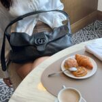 Liza Soberano Instagram - I’m dreaming of a white Christmas ☕️🐻‍❄️🤍 voco Orchard Singapore, an IHG Hotel