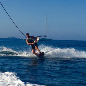 Loïc Fiorelli Instagram - Wakeboard day 😎 #bandol #wakeboard #Sea #sun #sport @bandol_sports_nautiques
