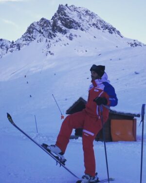 Loïc Fiorelli Instagram - Bon dimanche! 😊  #ski #esf #mountains #LOY #sport #snow