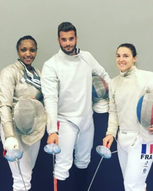 Loïc Fiorelli Instagram - Jour J! Voici ma 1ère vidéo sport 😃 Je teste l'ESCRIME avec 2 championnes sélectionnées aux #JO2016 de Rio! Le kiff👍 http://youtu.be/-SaouiGLHXU

#LOY #Escrime #JO2016 #Rio2016 #INSEP #Olympics #Training #InstitutNationalDuSport 👻 Follow me on snapchat: loicss9 👻