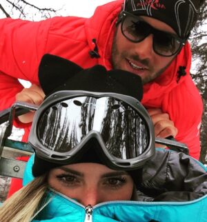 Loïc Fiorelli Instagram - Très heureux de voir ma sœur sur les skis! Après-midi chiens de traineaux au top! Bientôt la fin de saison... #varsfob #vars #emiliess9 #mushandco