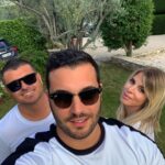 Loïc Fiorelli Instagram - À votre avis qui a le meilleur caractère? ⚡️😂 #family #brother #sister Marseille, France