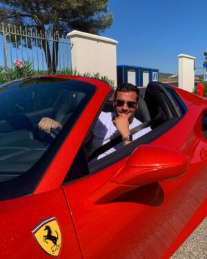 Loïc Fiorelli Instagram - Comme un enfant 🤩🏎❤️ #ferrari #488spider