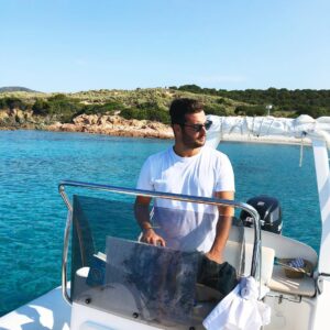 Loïc Fiorelli Instagram - ⚓️ Appelez-moi Capitaine ⚓️ #holidays #corsica #blue #sea #beautiful #boat #corse #france