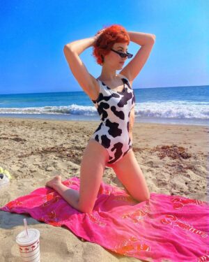 Lola Blanc Instagram - Hello! I’m using this thirst trap to talk about ANXIETY! (CW!)

A little over a month ago, I was struggling. An extremely stressful month + a physical symptom that triggered old health anxiety + some other things (please never take broad-spectrum antibiotics without getting a culture) led to me experiencing what I now understand to be derealization for the first time. I felt disconnected from my body, like I was in a dream, and it scared the shit out of me. When it came back again I began to panic, convinced that there was something WRONG with me. Panic led to panic led to panic. Even after a fruitless ER trip (shoutout to @francescakmaldonado) and coming to understand that all of the dissociation and physical symptoms I was experiencing were common manifestations of severe anxiety, and after trying meditation, yoga, and all the things, I was still barely able to leave my house for too many days. After a particularly bad night, I decided that going it alone and doing therapy once a week wasn’t going to cut it (though I do recommend EMDR!), so I started on antidepressants for the first time. That’s a whole ‘nother story, because my adjustment period and finding the right dosage has been its own difficult journey, but I’ve had good days, and I know my balance will come back.

I was originally going to wait to share this until I felt definitively BETTER for enough days in a row, but I’m sharing it now because a) better is an ongoing process, and b) I’ve learned that the pain and anxiety is consistently compounded by the shame I’ve internalized about not being okay. I know “it’s okay to not be okay” is a phrase that gets thrown around a lot, but in my mind that always meant, like, “it’s okay to feel sad sometimes!” It felt like it didn’t apply to ME - like it was a different thing. But it isn’t!

I’m someone with enough privilege to have access to care and a strong support system, and finding good help has still been incredibly difficult. So my hope is that by being open about it, someone else might know they’re not alone?

Including screenshots of #celebs who’ve talked openly about their anxiety, because I’ve found it helpful.

Okay that’s all!