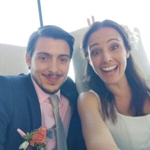 Luís Simões Instagram - Não me poderiam ter arranjado melhor casamento, com todas as peripécias que naturalmente um casamento na Bela Vida tem direito. 👏😂
É uma benção estar ao lado e poder fazer tudo isto com uma mulher encantadora e super talentosa como a @martaandrino ! 

🙌 ❤️ 🤘 🔥 🎉 🥳 💒 💍

Que grandiosa que é a FESTA! É um orgulho fazer parte deste projecto.
Grato a todo o elenco, a toda a equipa técnica, produção e direção por fazerem tudo isto acontecer todos os dias da melhor forma, são todos maravilhosos e extraordinários! 👌🙏
E obviamente, um OBRIGADO especial a todos os que nos acompanham e apoiam todos os dias 😘 Porque nada disto seria possível sem o casamento que temos com todos aqueles que nos vêem diariamente. Bem-hajam ! 
Que continue a FESTA ao mais alto nível!
🥂 🎉 🕺 💃 🎊 ✌️ 💪 🥳

@festaefestatvi
@tvioficial
@lobomau.producoes

#festaéfesta #tvi