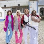 Luís Simões Instagram – Os nossos ABBA ✨️
🤩🕺🪩💃🤣

@festaefestatvi 
@tvinovelas 
@tvioficial 
@pluraloficialpt 

📸@bau.mario77

#festaéfesta #tvi #carnaval #entrudo #belavida