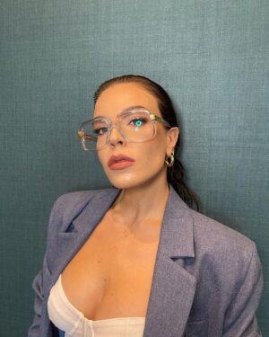 Lucía Martín Abello Instagram - Lookazo para @sansebastianfes ✨

@charlottetilbury 
@pablomaciassr 
@joseherrerastylist 
@mariavittoriapaolillo 
@stevemaddenesp 
@cazal_official 

#sansebastianfes 
#lanoviagitana