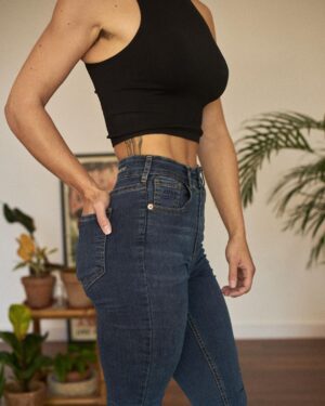Lucía Martín Abello Instagram - Just @matcha.jeans 🍑💙🥵

#matchajeans 

📸: La beauty @cicutafilms 💕