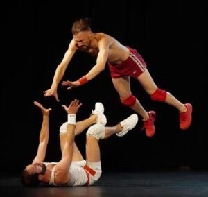 Luciano Rosso Instagram - Di nuovo sul palcoscenico!!!
@unpoyorojo a Bergamo 🐔❤️ 
Domani partiamo a Milano @teatrofrancoparenti 🇮🇹 ❤️
📸 Hermes Gaido 
@alfonso.baronn