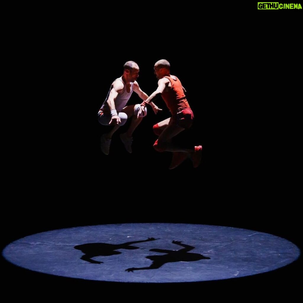 Luciano Rosso Instagram - @chamtheater BERLÍN 🇩🇪 01/2023 @unpoyorojo @alfonso.baronn @luciano_rosso ph : hermes gaido #chamaleontheatre #physicaltheatre #physicalcomedy #poyorojo #lifeontour Chamäleon Theater