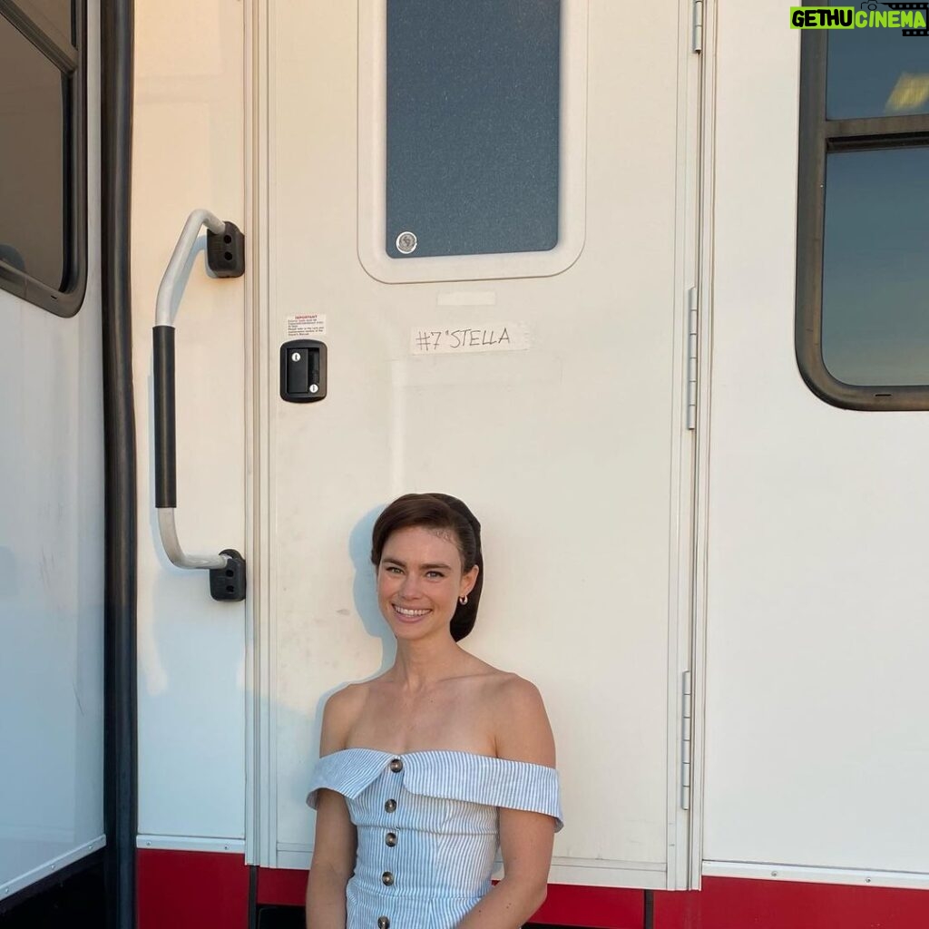 Lucy Fry Instagram - Over half way through filming season three… @godfatherofharlem New York, New York