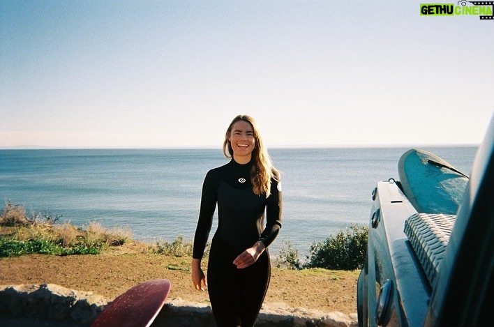 Lucy Fry Instagram - California winter film. Waves and Zinc abound ☀