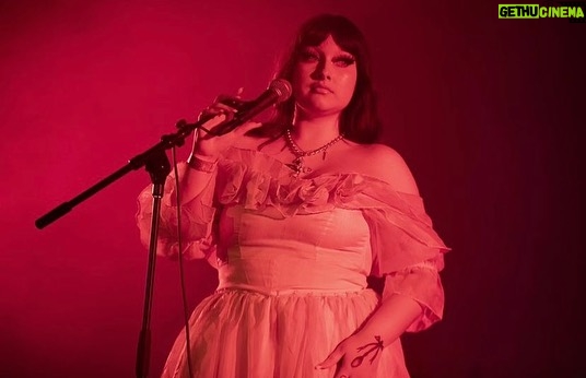 Lucy Loone Instagram - was so blessed to have been able to play at the historic hollywood forever cemetery last friday ♥︎ it warmed my heart to share this night with my loved ones. thank you @jazminbean & thank you to everyone who came out and showed love. {📷 by: @carlpocket}