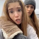Lucy Paez Instagram - Who segzy? @lucypaezofficial disfruta al máximo las grabaciones de la movie #TheMother junto a #JLo. 🤩