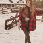 Lucy Paez Instagram - Happy Thanksgiving Everyone!! 🤎🦃🧡This Is A Special Time To Give Thanks & Gratitude To All The Sexy People I Have This Year In My Life !! 🧡🍁🧡 ▪️ ▪️ ▪️ #thankful #thanksgiving #thedaughter #canada #filminglife #smithers #fashionstyle #younghollywood #actresslife #mylifestyle #tweenfashion #fashionphotography #makeithappen #yougotthisgirl #hereicome #followyourdreams #shinebright #mymagicalmoments #lucypaezofficial Smithers, British Columbia