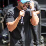 Luis Fonsi Instagram - Esta noche lo voy a dejar TODO en Caracas…TODO! Nos vemos en un rato ❤️🇻🇪🔥 #Soundcheck 🎤
