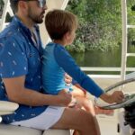 Luis Fonsi Instagram - Mi co-capitan de vida 💙🛥️