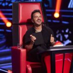 Luis Fonsi Instagram - Hoy es día de @lavozantena3 Dejen su corazón si son del #TeamFonsi ❤️ 📷: @robertosastrephoto