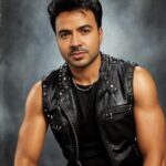 Luis Fonsi Instagram - Mis años de High School fueron difíciles…
