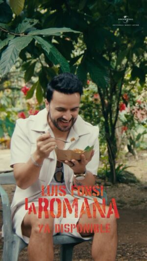 Luis Fonsi Instagram - Recuerdo cuando la conocí en  #LaRomana… Espero que la gocen y bailen toda la noche 🕺🔥 Ya Disponible