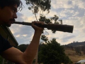 Luke Arnold Instagram - Every sunset, we sit on the back porch and watch the kangaroos, echidnas, wombats, eagles and occasional mythical beast move through the hills. The binoculars weren’t quite cutting it so the folks got me the perfect Christmas gift.
Works better than the ones we had on set
#blacksails
