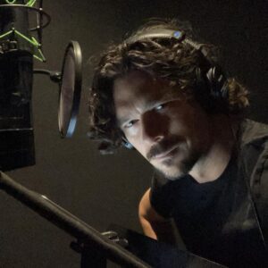 Luke Arnold Thumbnail - 4.9K Likes - Most Liked Instagram Photos