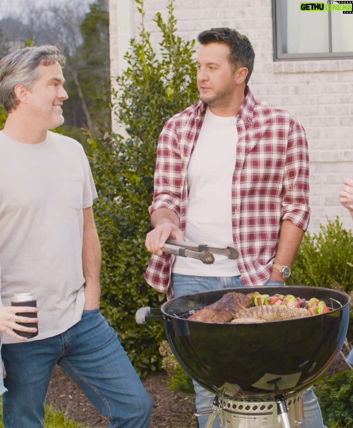 Luke Bryan Instagram - Happy Labor Day Weekend! Fire up the grill & celebrate the long weekend with good friends and good flavors from GoodGoesOn.com #MoreGoodGoesOn #ad