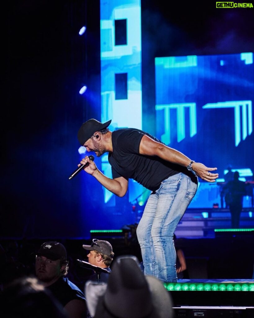 Luke Bryan Instagram - Didn’t want this weekend to end! Thank you @fasterhorsesfestival, @windycitysmokeout, and Hershey! #CountryOnTour