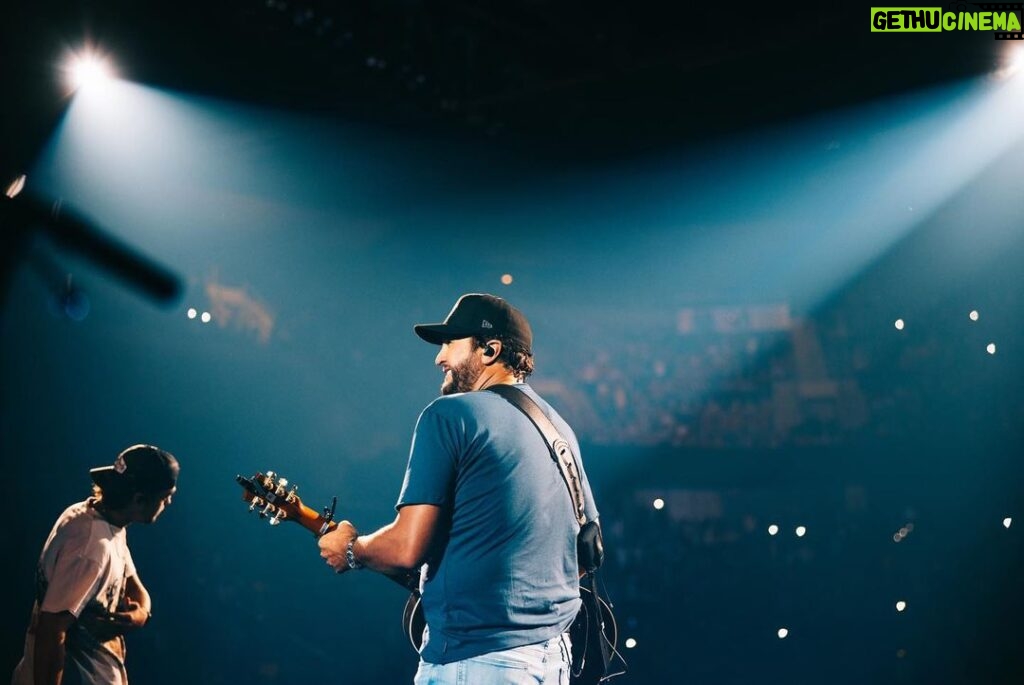 Luke Bryan Instagram - No better feeling. Thanks, Evansville. #CountryOnTour Evansville, Indiana