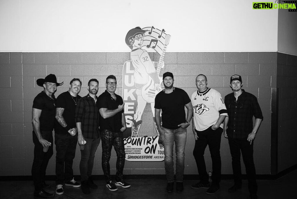 Luke Bryan Instagram - Last couple shows have not been easy to get through but I gave it my all. Thankfully my friends and family were there to support. Thank you fans for showing up in a big way