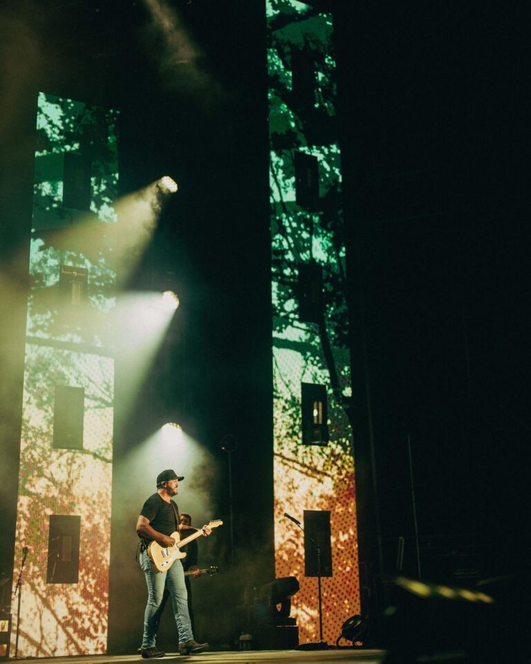 Luke Bryan Instagram - Didn’t want this weekend to end! Thank you @fasterhorsesfestival, @windycitysmokeout, and Hershey! #CountryOnTour