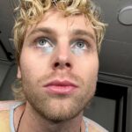Luke Hemmings Instagram - There’s two separate photos of me crying in this dump