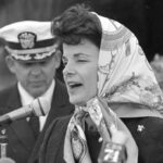 Lynda Carter Instagram - I met Senator Feinstein many times throughout my life in DC. The thing I remember most is how intensely focused she was on the business of governance. She was brave, smart, and principled and never left the people behind. May her memory be a blessing.