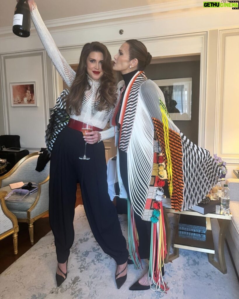 Lynda Carter Instagram - A couple of troublemakers in Paris 😘🇫🇷