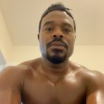 Lyriq Bent Instagram – 14 days! Come on. You got that in you. Work with me. Make it a goal! Make it your lifestyle! Bong!
#vancity #menslifestyle #bike #elyptical #jumprope #swim #actor #athlete #nobody #blessed