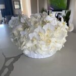Lyriq Bent Instagram - Happy premiere day @delilahown! Thank you #TinaPerry and the @owntv family for the opportunity and this beautiful arrangement of white roses. Bless.