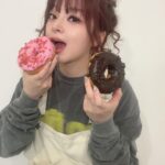 MARiA Instagram - 今日も一日頑張ってるから ドーナツ🍩2個食べていい、、、よね！！！！！！！！！（圧） #MARiA #美依礼芽 #小美