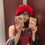 MARiA Instagram - 昨日は野外でめっっっっっちゃ寒かったので 実はお腹と背中に暖宝宝を貼ってLIVEしてたよー🤣✨ みんな寒い中ずっと外で待っててくれて 愛に来てくれてありがとう♡ すっごく寒かったけどめっちゃ熱いLIVEになったねっ ありがと🔥 特別にサンタさん帽子をかぶりました🧑‍🎄 #GARNiDELiA #常州　#ガルニデ　#暖宝宝 #小美 #広告に見えますがこれホントの話です　 #小林製薬さんありがとうございます @kobayashi_pr_official