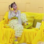 MARiA Instagram - 💛🐥💛🐣💛 #メイリア写真集第4弾特典ブロマイド #MARiA #ガルニデ #メイリア　#めいりあ　#小美 #美依礼芽　#黄メイリア