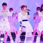 MARiA Instagram - 昨日の夜は Douyin（抖音/ドウイン）の年跨ぎパーティー　#美好惊喜夜# に出演させていただきました☺️🙌 大先輩の蔡国庆さんと、 可愛いA-SOULちゃんと 365个祝福を歌えてとってもハッピーでした✨🫶🏻 31日の夜は二つの番組で歌わせていただくので お楽しみに✨✨✨ 年末は私と一緒に楽しもうっ！ #GARNiDELiA #MARiA #小美 #美依礼芽 #douyin